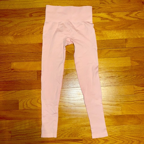 Small Pink Gymshark Texture Leggings - Picture 2 of 3